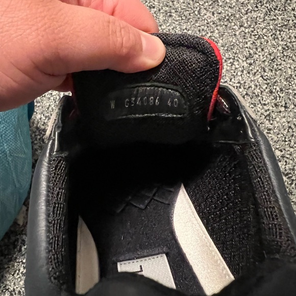 Chanel shoes - Picture 4 of 4